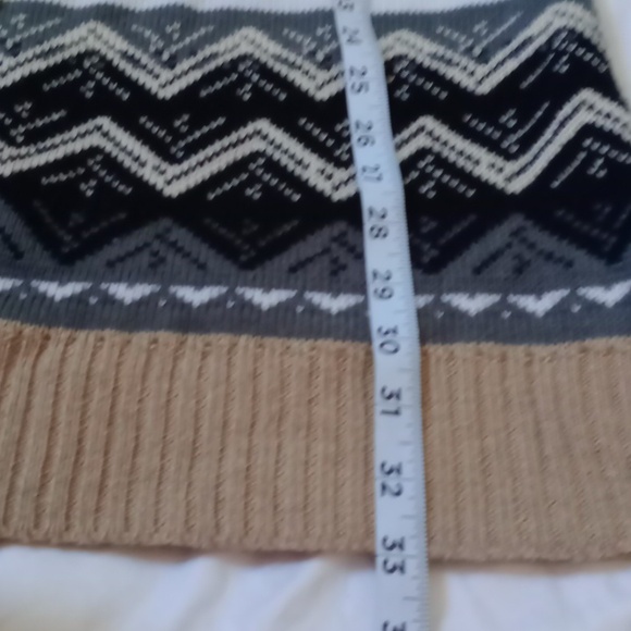 G.H. Bass & Co. Beige Knit Cardigan, Medium - Picture 7 of 8